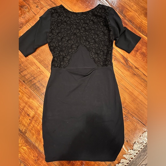 Aritzia Talula Open Back Bodycon Dress - Picture 4 of 4